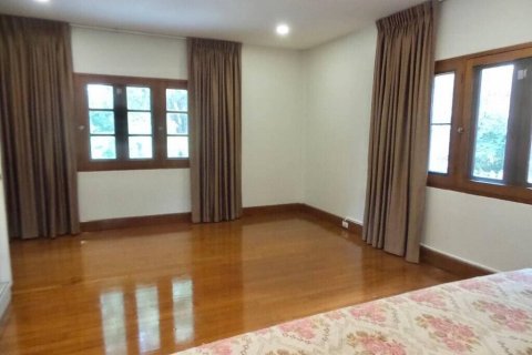 House in Bangkok, Thailand 4 bedrooms № 44067 - photo 15