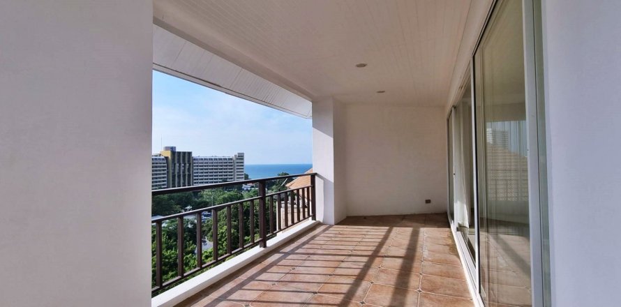 Condo in Bang Lamung, Thailand, 4 bedrooms  № 43872