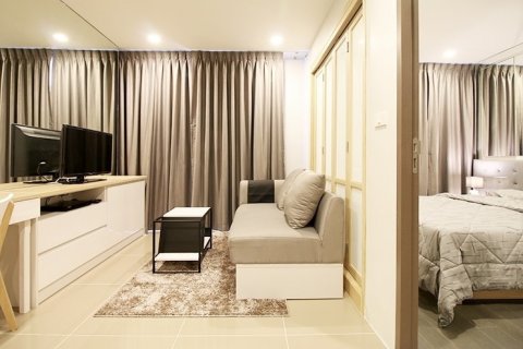 Condo in Bangkok, Thailand, 1 bedroom  № 44220 - photo 5