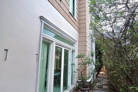 House in Bangkok, Thailand 4 bedrooms № 44052 - photo 2