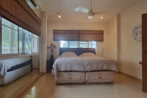 House in Bang Lamung, Thailand 3 bedrooms № 44377 - photo 14