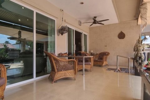 House in Bang Lamung, Thailand 3 bedrooms № 44377 - photo 22