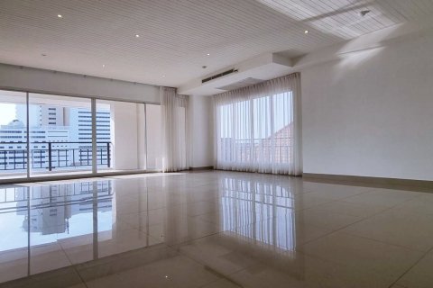 Condo in Bang Lamung, Thailand, 4 bedrooms  № 43872 - photo 4