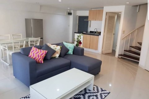 Condo in Bangkok, Thailand, 2 bedrooms  № 43937 - photo 5