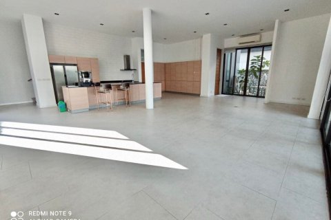 House in Bangkok, Thailand 4 bedrooms № 44060 - photo 5