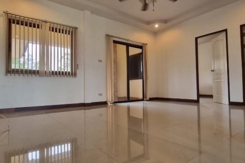 House in Sattahip, Thailand 7 bedrooms № 44713 - photo 17