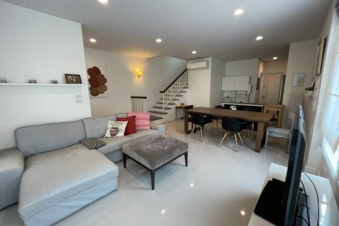 Townhouse in Bangkok, Thailand 4 bedrooms № 43978 - photo 3