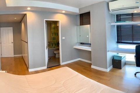 Condo in Bangkok, Thailand, 3 bedrooms  № 43944 - photo 6