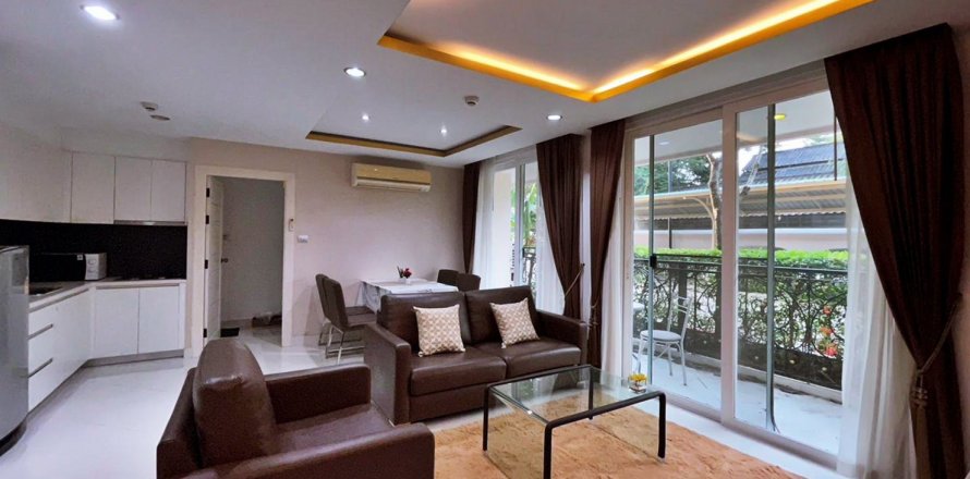 Condo in Bang Lamung, Thailand, 2 bedrooms  № 44472