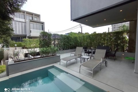 House in Bangkok, Thailand 3 bedrooms № 44074 - photo 5