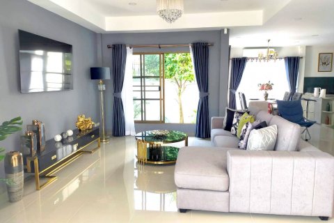 House in Pattaya, Thailand 3 bedrooms № 44374 - photo 3
