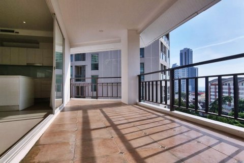 Condo in Bang Lamung, Thailand, 4 bedrooms  № 43872 - photo 19