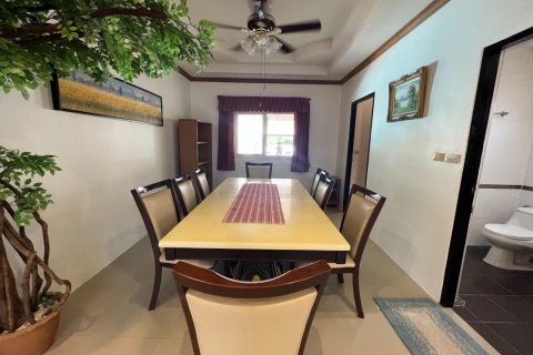 House in Bang Lamung, Thailand 4 bedrooms № 44730 - photo 8