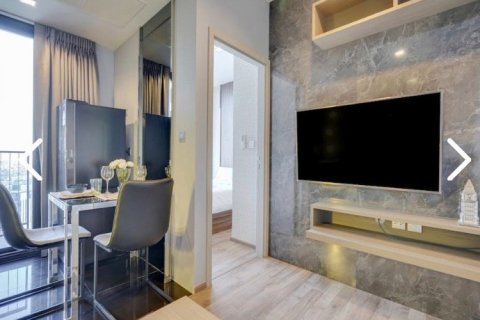 Condo in Bangkok, Thailand, 1 bedroom  № 43929 - photo 2