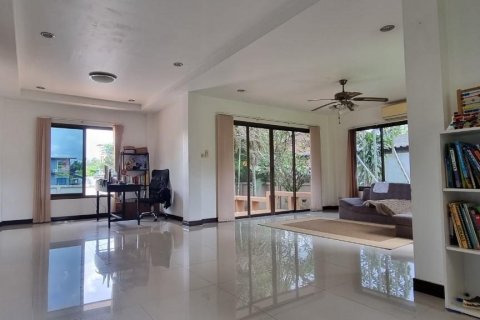 House in Sattahip, Thailand 7 bedrooms № 44713 - photo 6