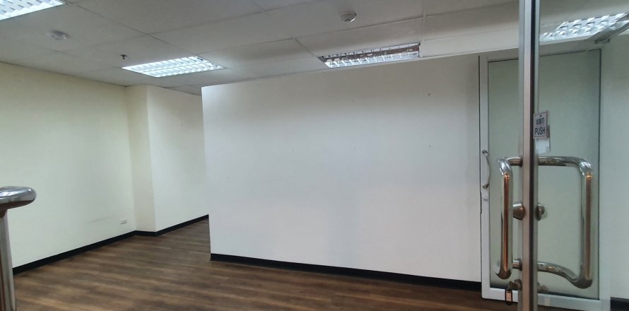 Office in Bangkok, Thailand 1785.19 sq.m. № 44028