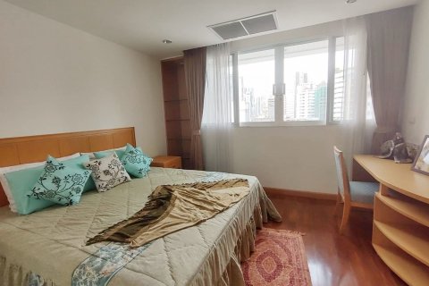 Condo in Bangkok, Thailand, 3 bedrooms  № 43963 - photo 7