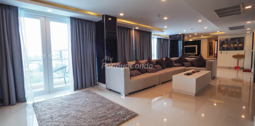 Condo in Pattaya, Thailand, 3 bedrooms  № 43682