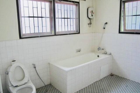 House in Bangkok, Thailand 3 bedrooms № 44058 - photo 13