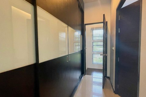 Townhouse in Bang Tao, Thailand 3 bedrooms № 44543 - photo 12