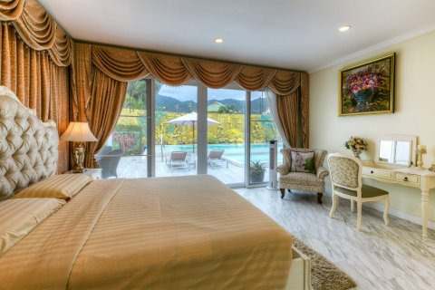 Villa in Bang Tao, Thailand 5 bedrooms № 35862 - photo 24