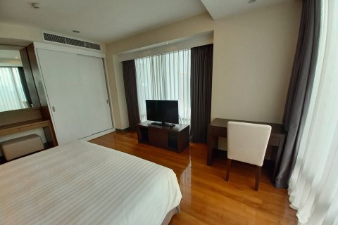 Condo in Bangkok, Thailand, 2 bedrooms  № 43979 - photo 11