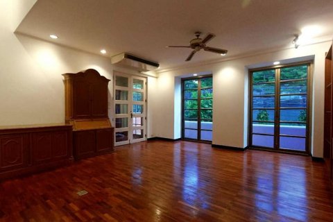 Townhouse in Bangkok, Thailand 4 bedrooms № 44089 - photo 10