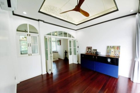 House in Bangkok, Thailand 4 bedrooms № 44046 - photo 14