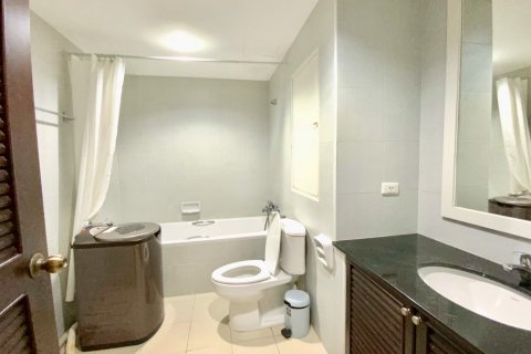 Condo in Bangkok, Thailand, 2 bedrooms  № 44166 - photo 8