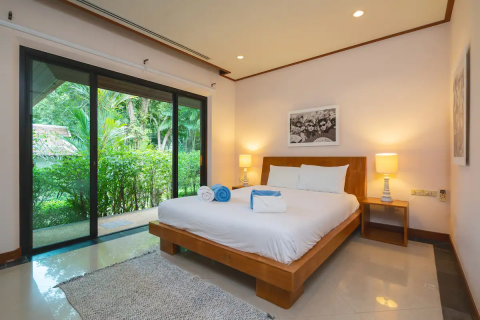 Villa on Nai Harn Beach, Thailand 4 bedrooms № 43769 - photo 18