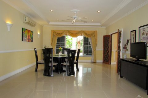 House in Pattaya, Thailand 3 bedrooms № 45435 - photo 14