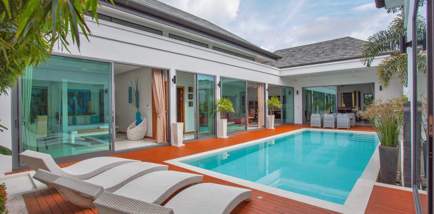 Villa on Nai Harn Beach, Thailand 3 bedrooms № 44817