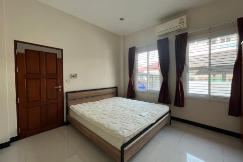 House in Bang Lamung, Thailand 2 bedrooms № 45921 - photo 5