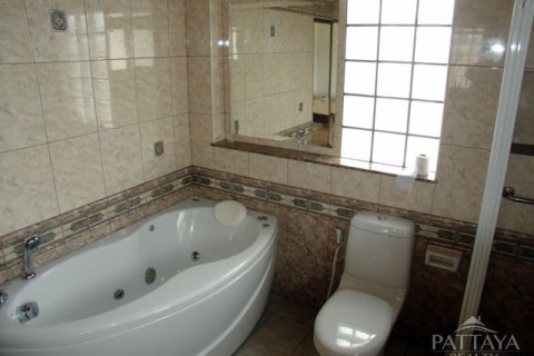 House in Pattaya, Thailand 3 bedrooms № 45548 - photo 5