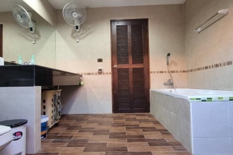 House in Sattahip, Thailand 3 bedrooms № 46203 - photo 18