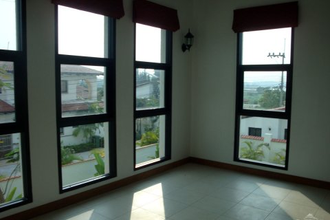 House in Pattaya, Thailand 5 bedrooms № 45493 - photo 25