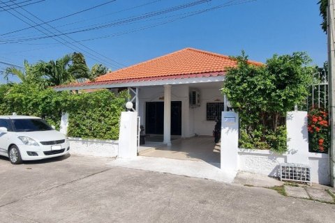 House in Bang Lamung, Thailand 4 bedrooms № 46307 - photo 23