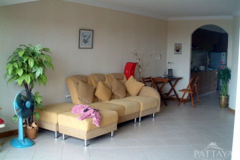 Condo in Pattaya, Thailand, 1 bedroom  № 45143 - photo 2