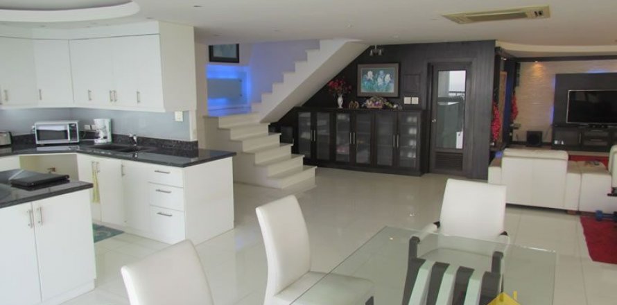 Condo on Jomtien Beach, Pattaya, Thailand, 2 bedrooms  № 45224