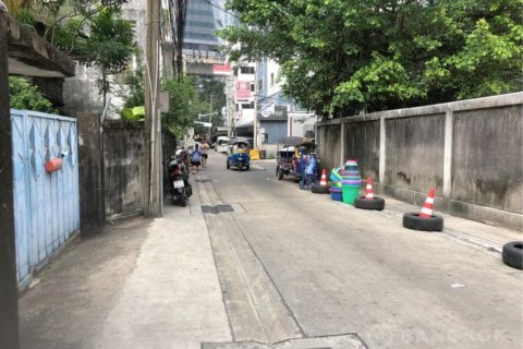 Land in Bangkok, Thailand 1.056 sq.m. № 44411 - photo 7