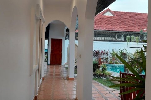 House in Pattaya, Thailand 4 bedrooms № 46179 - photo 9