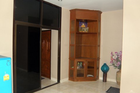 House in Pattaya, Thailand 3 bedrooms № 45560 - photo 11