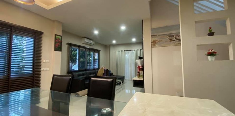 House in Pattaya, Thailand 3 bedrooms № 22251