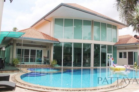 House in Pattaya, Thailand 4 bedrooms № 45519 - photo 26