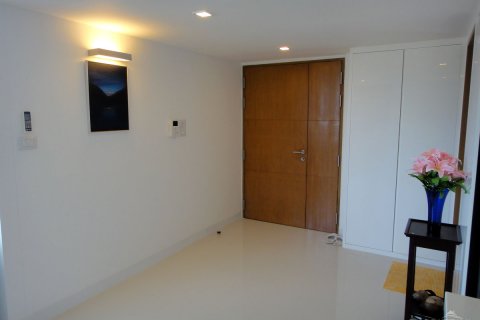 Condo in Pattaya, Thailand, 4 bedrooms  № 45303 - photo 14