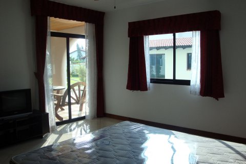House in Pattaya, Thailand 5 bedrooms № 45493 - photo 12