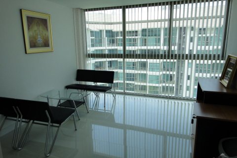 Condo in Pattaya, Thailand, 4 bedrooms  № 45303 - photo 15