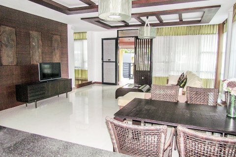 House in Pattaya, Thailand 4 bedrooms № 45457 - photo 7