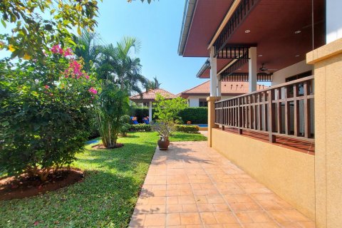 Villa in Hua Hin, Thailand 3 bedrooms № 46212 - photo 3