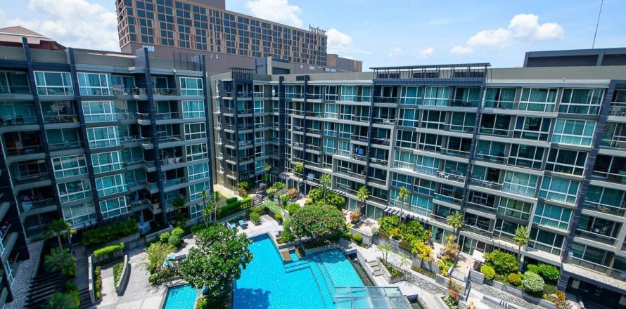 Condo in Pattaya, Thailand, 3 bedrooms in Apus  № 45662